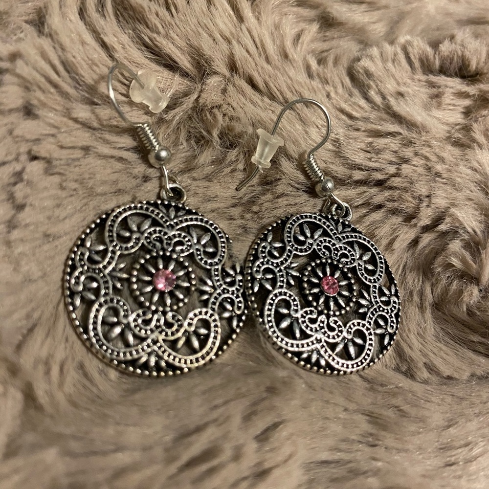 Earrings - Picture 3 of 3